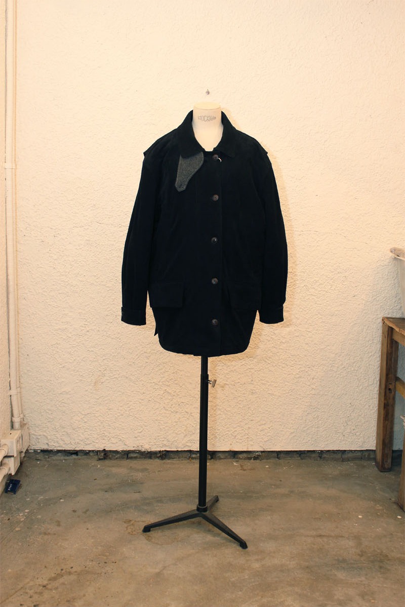 OVER-FIT SUEDE SAFARI JACKET BLACK