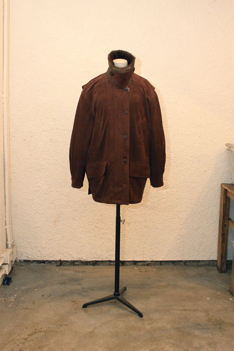 OVER-FIT SUEDE SAFARI JACKET BROWN