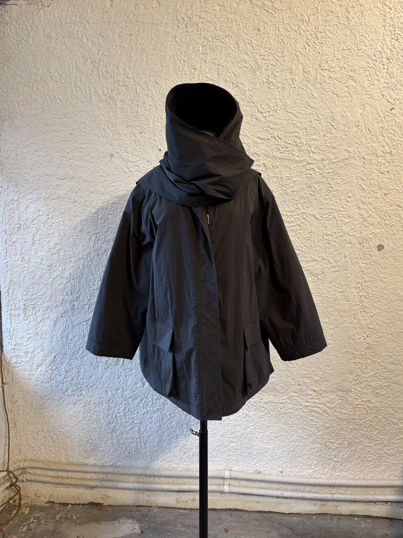 Airy Hoody Half Coat CHARCOAL