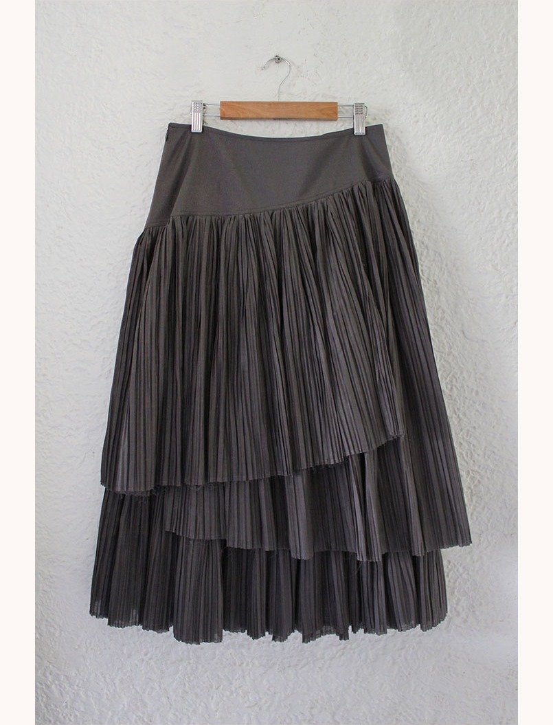 Asymmetric pleats skirt CHARCOAL