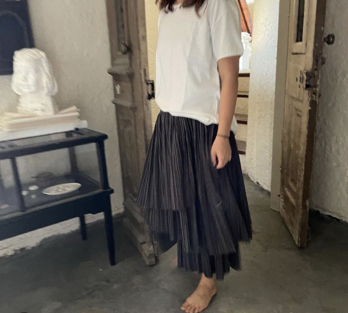 Asymmetric pleats skirt CHARCOAL