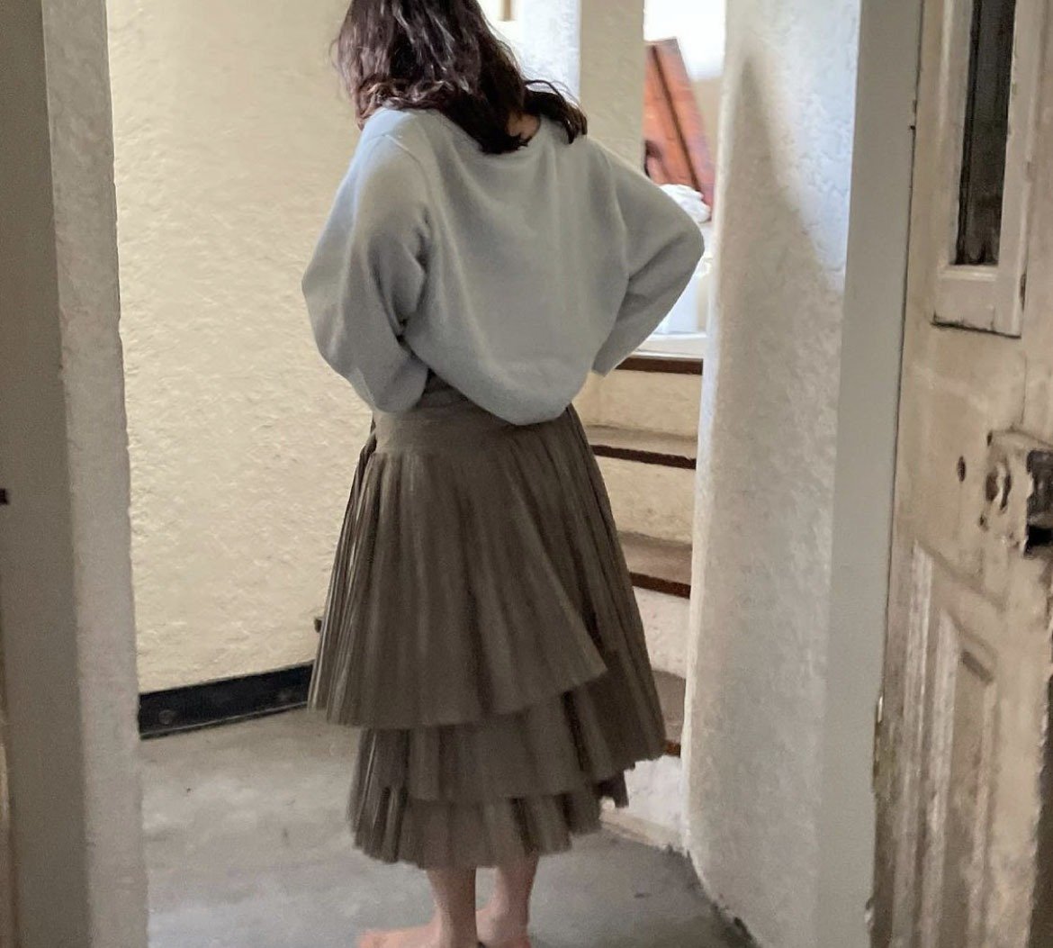 Asymmetric pleats skirt MOKA