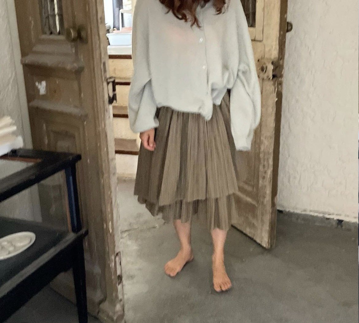 Asymmetric pleats skirt MOKA