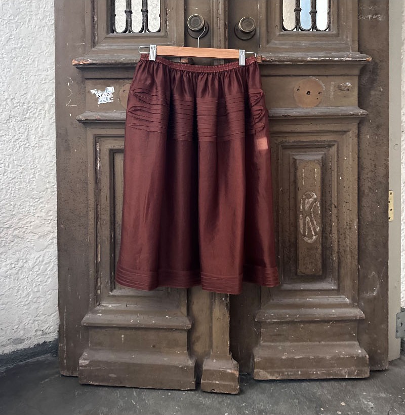 MIRO’S LINE SKIRT BRONZE