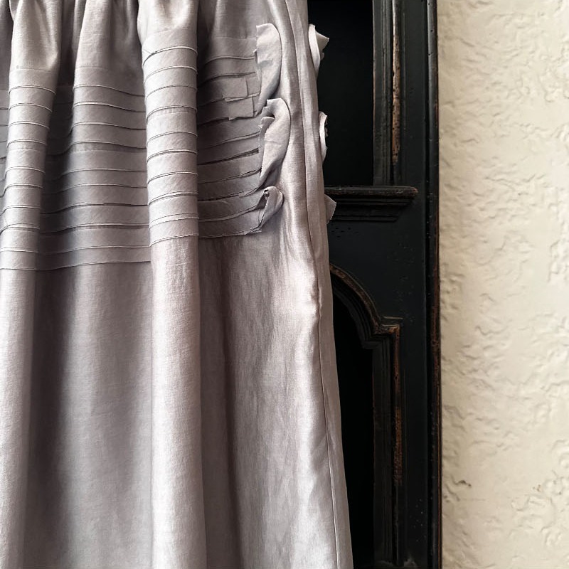 MIRO’S LINE SKIRT SILVER GREY